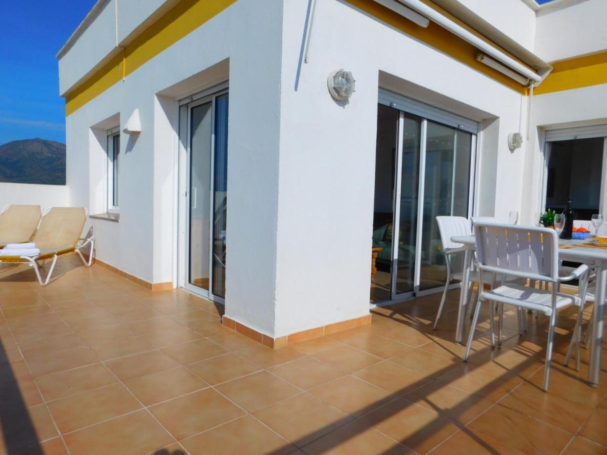 Gmid Immo Apartamento Oasis Atico Roses Exterior photo